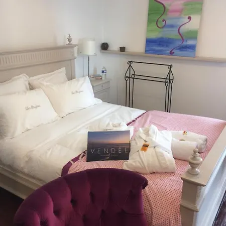 Les Bruyeres Bed & Breakfast