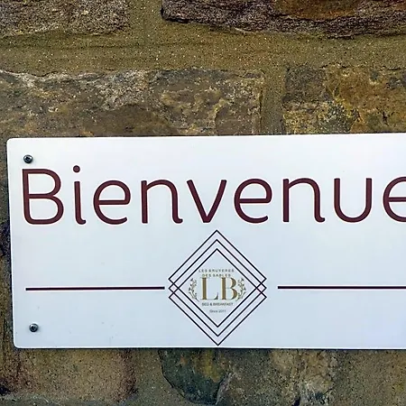 Les Bruyeres Nocleg ze śniadaniem 3*